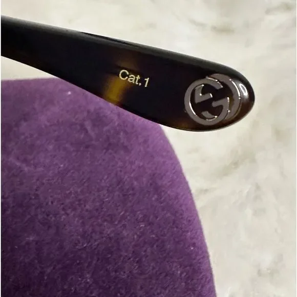 💯Authentic Gucci Sunglasses with Case🍀 - Picture 11 of 16
